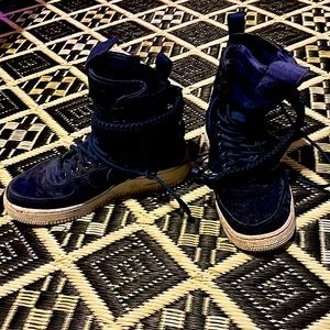Nike air Jordan’s with secret pocket dark blue suede